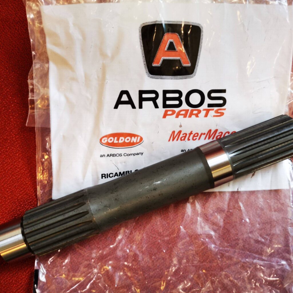 00027868 ΑΞΟΝΑΣ ΓΩΝΑΤΙΑΣ ΕΜ.ΤΡΟΧΟΥ  GOLDONI ΣΕΙΡΑ 3000 J.DEERE FG0027868 // ALBERO RIDUTT.RUOTE ANT.// SHAFT