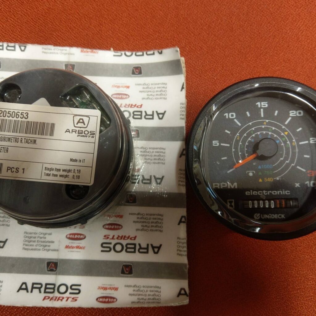 ΣΤΡΟΦΟΜΕΤΡΟ ΩΡΟΜΕΤΡΟ ΗΛΕΚΤΡΙΚΟ GOLDONI 02050653  jdeere 1846f