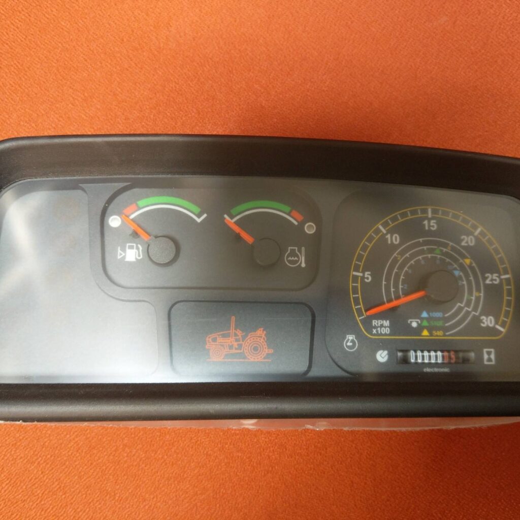 ΣΤΡΟΦΟΜΕΤΡΟ ΩΡΟΜΕΤΡΟ ΔΕΙΚΤΗΣ ΚΑΥΣΙΜΩΝ ΘΕΡΜΟΚΡΑΣΙΑ GOLDONI Q85 02050777 CRUSCOTTO MULTIF.3000G/1 J.DEERE QUARAR Q85