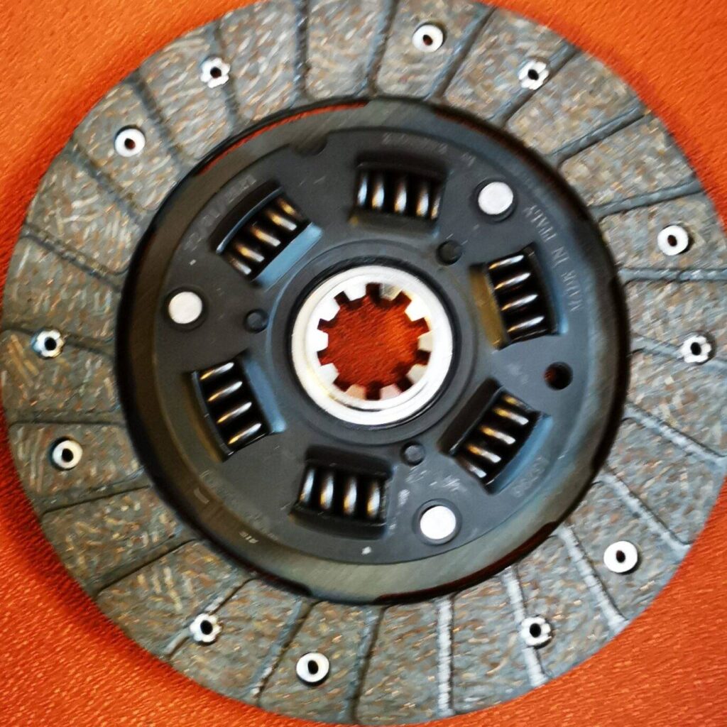 6A110-13270 ΔΙΣΚΟΣ KUBOTA B-2400 -1700-2100  Dimensioni 200x26x10