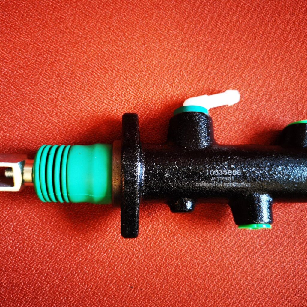 0.009.9234.4/10 ΑΝΤΛΙΑ ΦΡΕΝΟΥ  SAME DEUTZ FAHR CODE 0.009.9234.4/10, LANDINI CODE 3303732M92, LANDINI CODE 3537810M91, CNH CODE 87398198, CNH CODE 85805257, CNH CODE 48151473, JOHN DEERE CODE ER374066  MASTER CYLINDER Ø25.