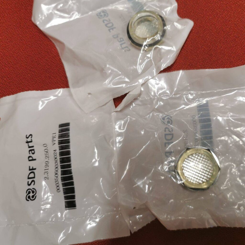 2.3199.250.0 Oil indicator Massey Ferguson 3300-3400 ΤΑΠΑ ΔΕΙΚΤΗΣ ΛΑΔΙΟΥ SAME DORADO ΤΑΠΑ ΚΑΡΤΕΡ ΔΙΑΦΑΝΗ ΠΛΑΣΤΙΚΗ SAME LAMBORGHINI SAME ANTARES-EXPLORER-FRUTTETO-SILVER-FRUTTETO 30X1.5