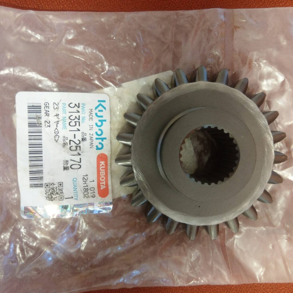 31351-25170 ΓΡΑΝΑΖΙ PTO KUBOTA GEAR 23TEETH 23/26 ORIGINAL KUBOTA L3250/2850 GEAR 23TEETH 23/26 ORIGINAL KUBOTA FOR TRACTOR Engranaje z=23