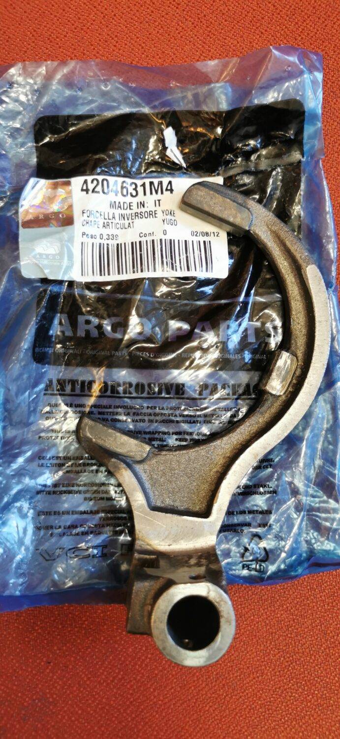 4204631M4 FORCELLA INVERSORE YOKE LANDINI MISTRAL NEW HOLLAND TC ΦΟΥΡΚΕΤΑ LANDINI MISTRAL