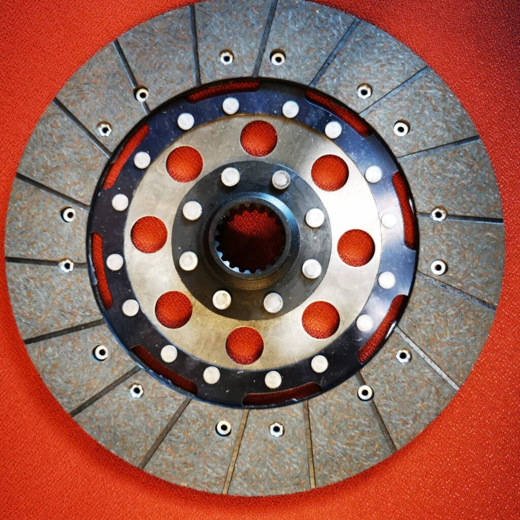 ΔΙΣΚΟΣ KUBOTA 326002460 TA040-20500-Kubota TA040-20501-Kubota L4200  Dimensions 260x35x19