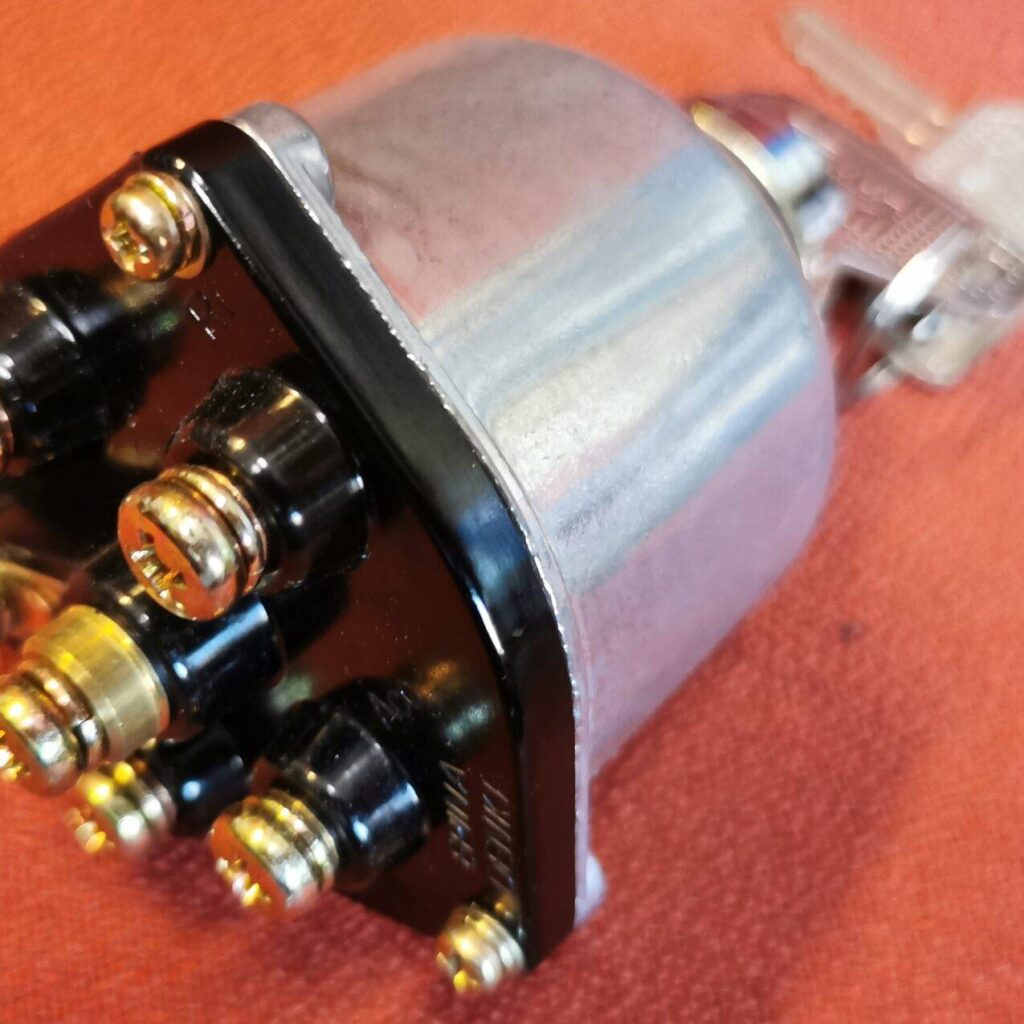 ΔΙΑΚΟΠΤΗΣ ΜΙΖΑΣ KUBOTA L1500 Ignition lock with Preheat for Compact Tractors Kubota Iseki Yanmar, 38180-3182-0  // Switch Key Start Set L1500, L2000,L2202