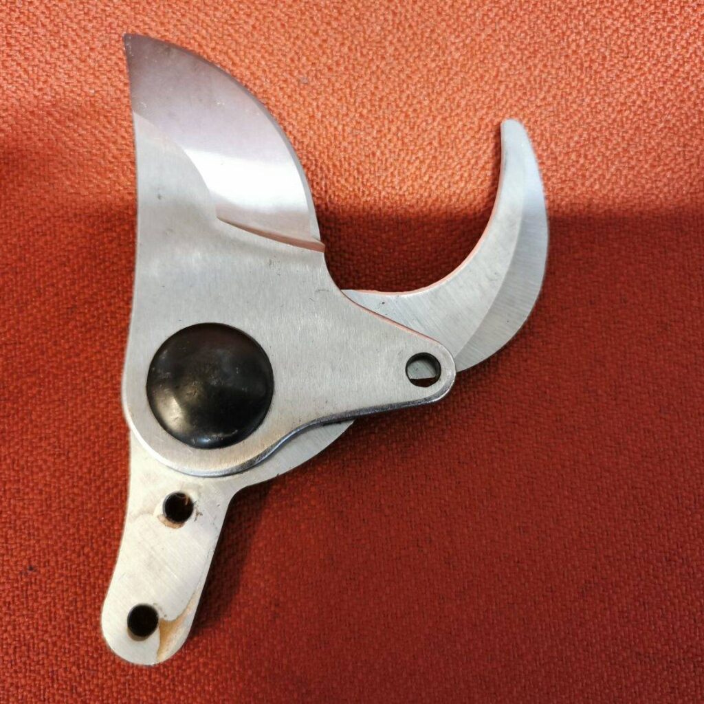 ΛΕΠΙΔΑ ΑΝΤΙΜΑΧΑΙΡΟ ΚΑΙ ΚΕΝΤΡΙΚΗ ΒΙΔΑ FULL SET FPQ SCA3- SCA2- ΛΑΜΕΣ ΚΟΠΗΣ ΠΑΝΩ ΚΑΙ ΚΑΤΩ ΓΙΑ ΤΟ ΗΛΕΚΤΡΙΚΟ ΨΑΛΙΔΙ KINGSON SCA2-3